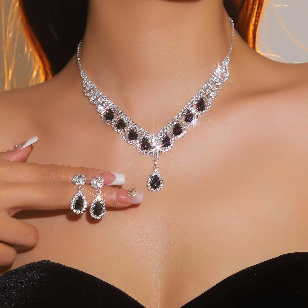 DINGKA Set Kalung dan Anting B - Al Ain Jewelry & Watches Exhibition 2025 ulasan dan harga