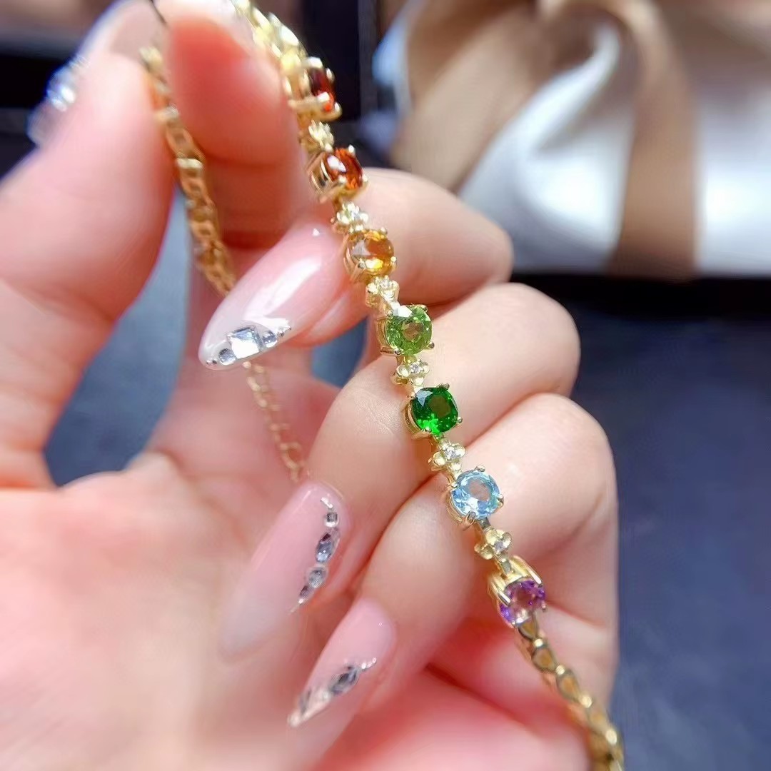 Perhiasan Butik Gelang Wanita  - Al Ain Jewelry & Watches Exhibition 2025 ulasan dan harga