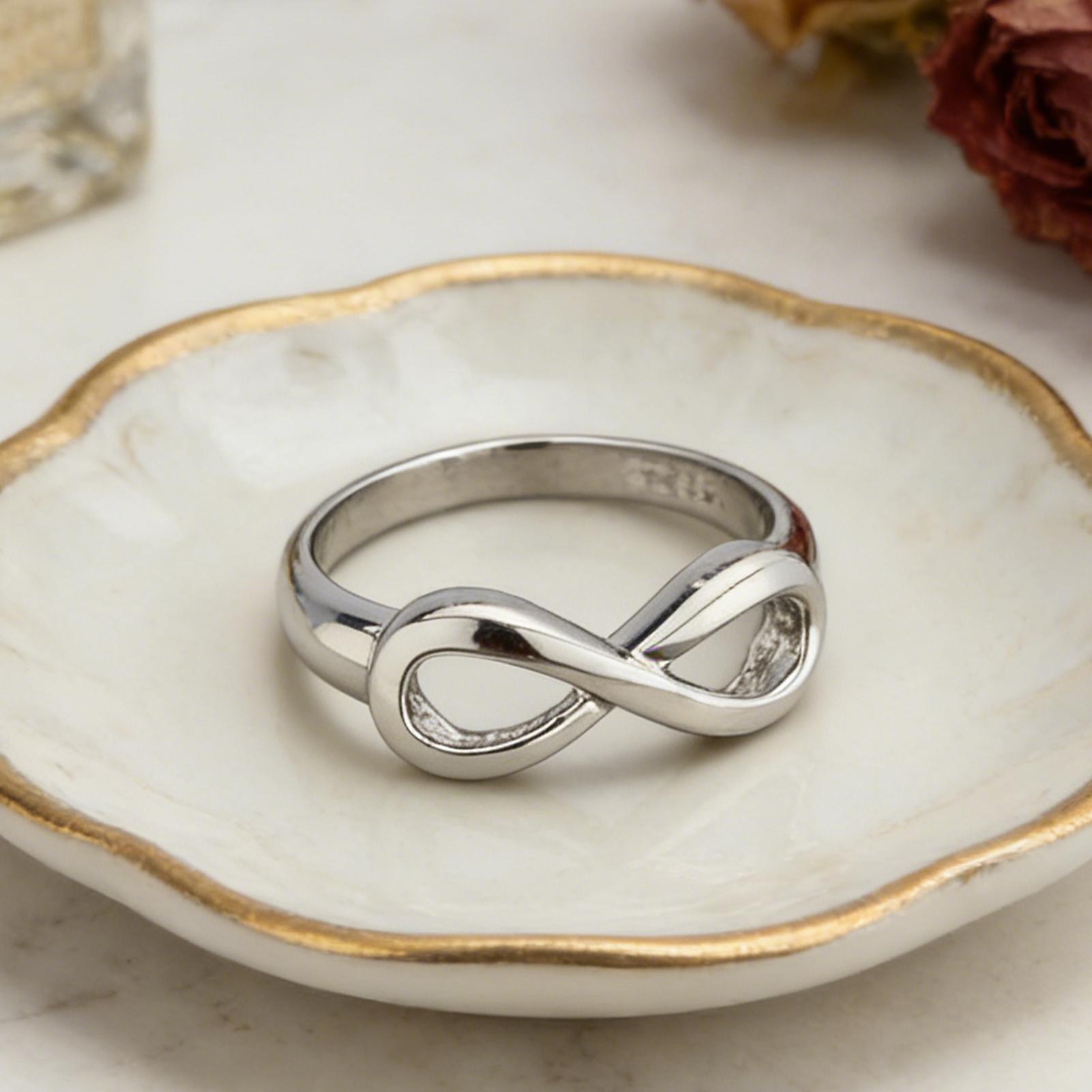 Cincin Janji Infinity Kecil, C - Al Ain Jewelry & Watches Exhibition 2025 ulasan dan harga