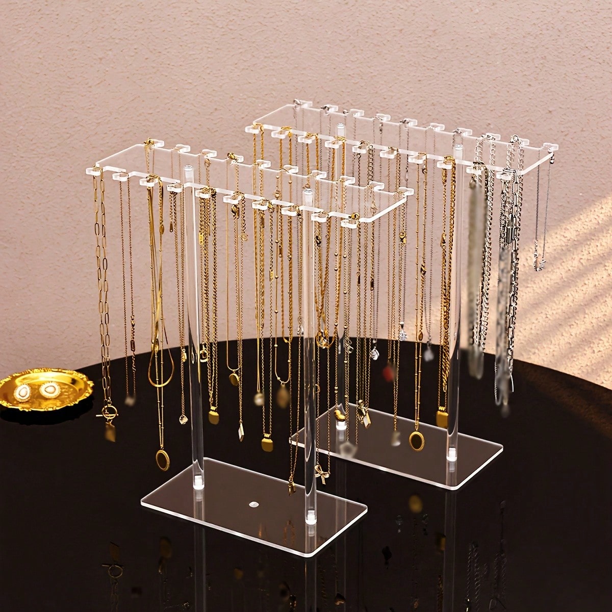 1 buah Penyangga Kalung Akrili - Al Ain Jewelry & Watches Exhibition 2025 ulasan dan harga