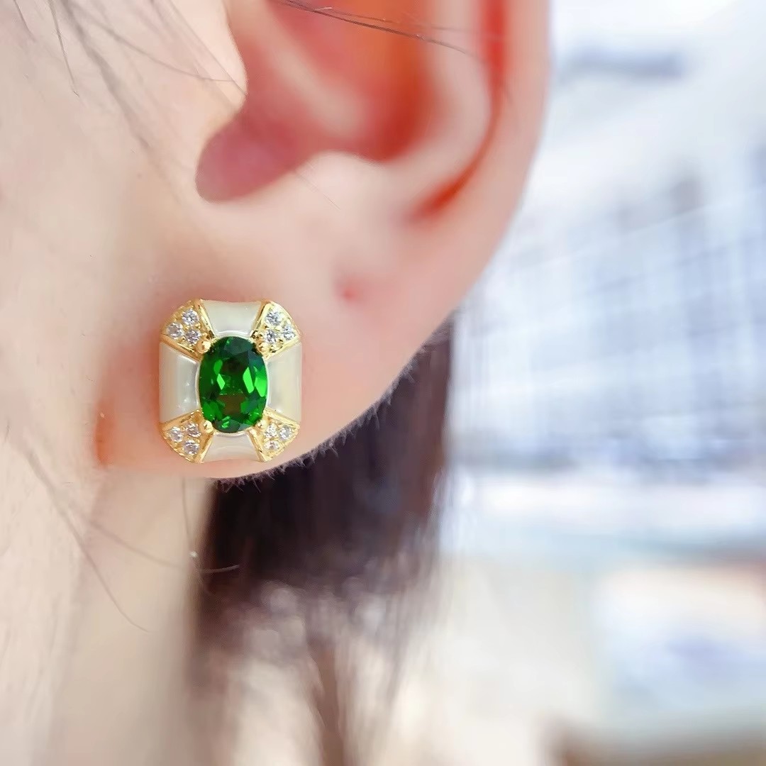 Perhiasan Butik Anting Wanita  - Al Ain Jewelry & Watches Exhibition 2025 ulasan dan harga