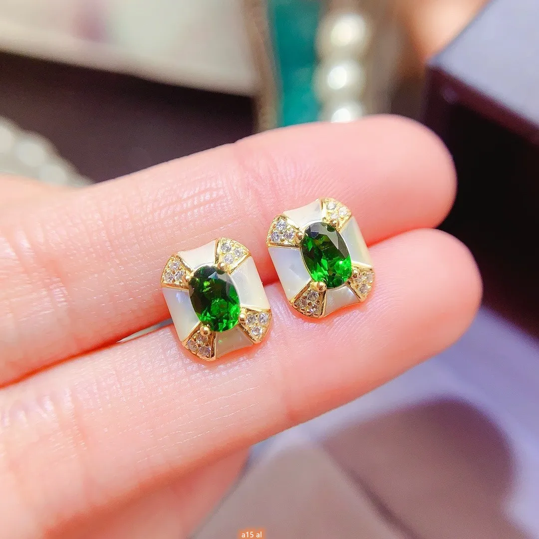 Perhiasan Butik Anting Wanita  - Al Ain Jewelry & Watches Exhibition 2025 ulasan dan harga